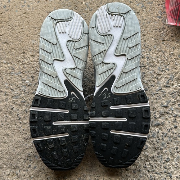 Nike Air Max - Picture 5 of 7